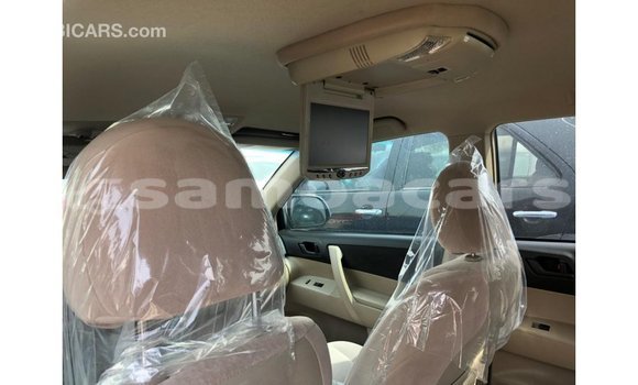 Acheter Import Voiture Toyota Highlander Bleu à Import - Dubai, A'ana Acheter Import Voiture Toyota Highlander Bleu à Import - Dubai, A'ana