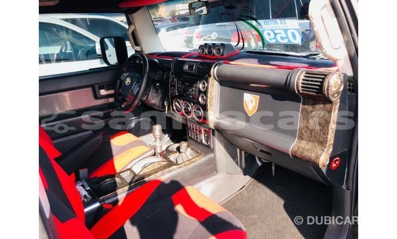 Buy Import Toyota FJ Cruiser Black Car in Import - Dubai in A'ana Buy Import Toyota FJ Cruiser Black Car in Import - Dubai in A'ana