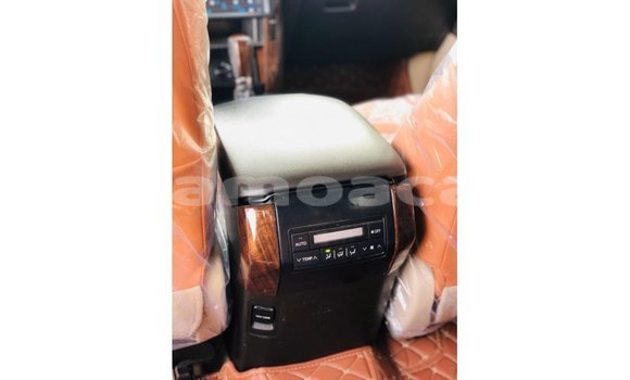 Acheter Import Voiture Toyota Prado Noir à Import - Dubai, A'ana Acheter Import Voiture Toyota Prado Noir à Import - Dubai, A'ana