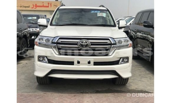 Buy Import Toyota Land Cruiser White Car in Import - Dubai in A'ana Buy Import Toyota Land Cruiser White Car in Import - Dubai in A'ana