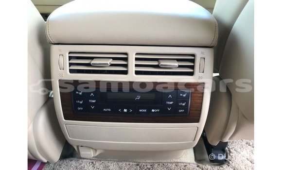 Buy Import Toyota Land Cruiser White Car in Import - Dubai in A'ana Buy Import Toyota Land Cruiser White Car in Import - Dubai in A'ana