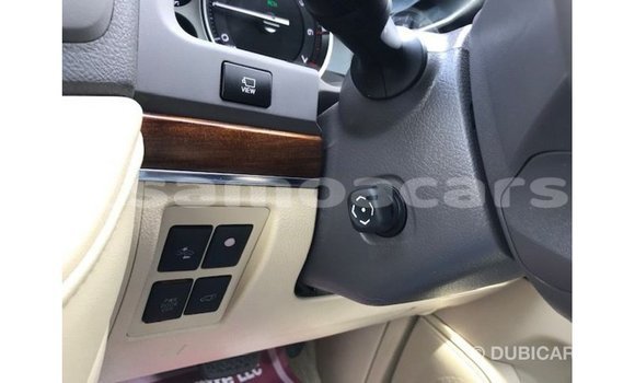 Buy Import Toyota Land Cruiser White Car in Import - Dubai in A'ana Buy Import Toyota Land Cruiser White Car in Import - Dubai in A'ana
