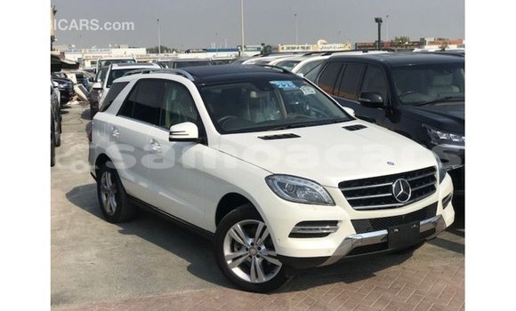Buy Import Mercedes-Benz 190 White Car in Import - Dubai in A'ana Buy Import Mercedes-Benz 190 White Car in Import - Dubai in A'ana