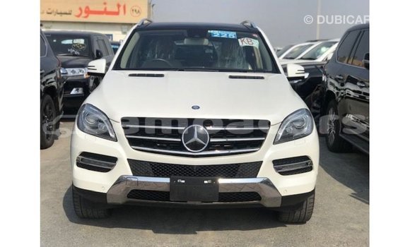 Buy Import Mercedes-Benz 190 White Car in Import - Dubai in A'ana Buy Import Mercedes-Benz 190 White Car in Import - Dubai in A'ana
