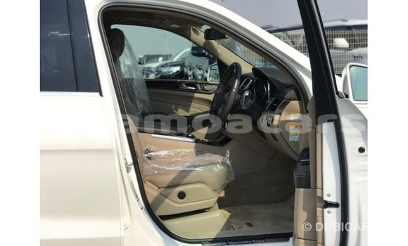 Buy Import Mercedes-Benz 190 White Car in Import - Dubai in A'ana Buy Import Mercedes-Benz 190 White Car in Import - Dubai in A'ana