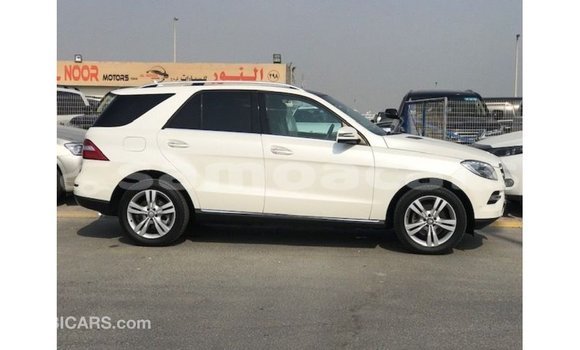 Buy Import Mercedes-Benz 190 White Car in Import - Dubai in A'ana Buy Import Mercedes-Benz 190 White Car in Import - Dubai in A'ana
