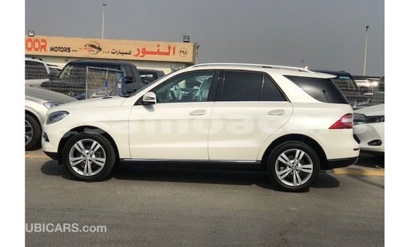 Buy Import Mercedes-Benz 190 White Car in Import - Dubai in A'ana Buy Import Mercedes-Benz 190 White Car in Import - Dubai in A'ana