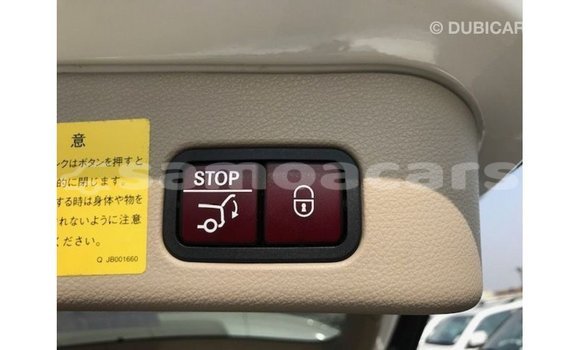 Buy Import Mercedes-Benz 190 White Car in Import - Dubai in A'ana Buy Import Mercedes-Benz 190 White Car in Import - Dubai in A'ana