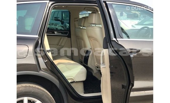 Buy Import Volkswagen Touareg Brown Car in Import - Dubai in A'ana Buy Import Volkswagen Touareg Brown Car in Import - Dubai in A'ana