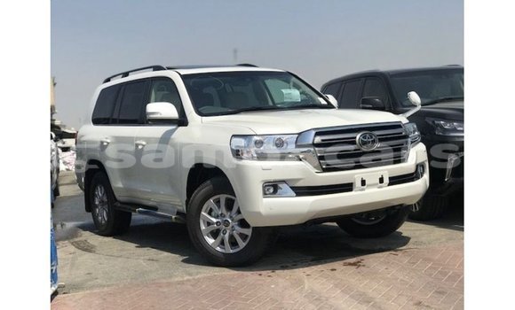 Acheter Import Voiture Toyota Land Cruiser Blanc à Import - Dubai, A'ana