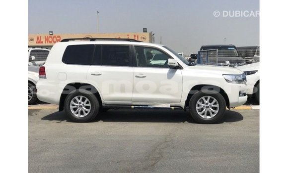 Buy Import Toyota Land Cruiser White Car in Import - Dubai in A'ana Buy Import Toyota Land Cruiser White Car in Import - Dubai in A'ana