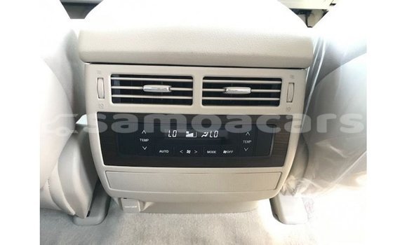 Buy Import Toyota Land Cruiser White Car in Import - Dubai in A'ana Buy Import Toyota Land Cruiser White Car in Import - Dubai in A'ana