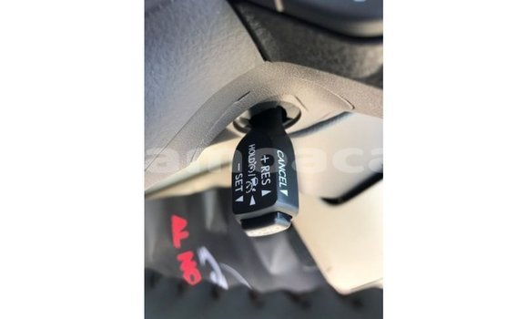 Buy Import Toyota Land Cruiser White Car in Import - Dubai in A'ana Buy Import Toyota Land Cruiser White Car in Import - Dubai in A'ana