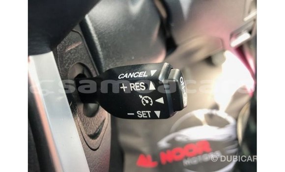 Acheter Import Voiture Toyota Fortuner Blanc à Import - Dubai, A'ana Acheter Import Voiture Toyota Fortuner Blanc à Import - Dubai, A'ana