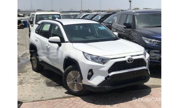 Buy Import Toyota 4Runner White Car in Import - Dubai in A'ana Buy Import Toyota 4Runner White Car in Import - Dubai in A'ana
