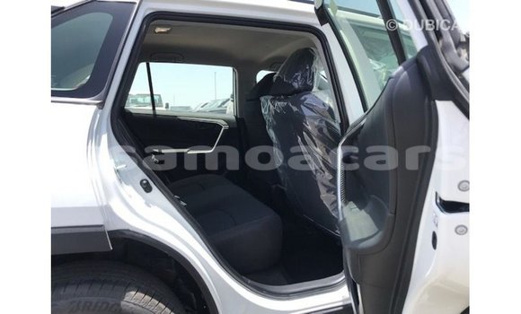 Buy Import Toyota 4Runner White Car in Import - Dubai in A'ana Buy Import Toyota 4Runner White Car in Import - Dubai in A'ana