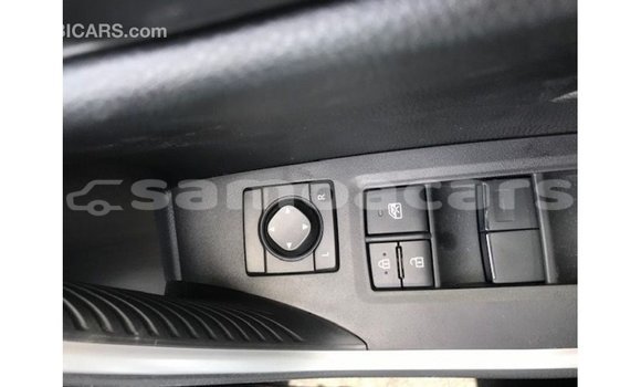 Buy Import Toyota 4Runner White Car in Import - Dubai in A'ana Buy Import Toyota 4Runner White Car in Import - Dubai in A'ana