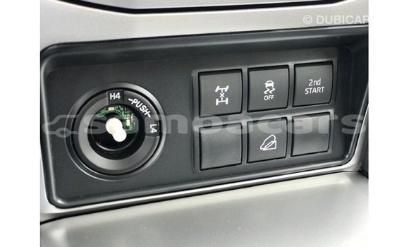 Acheter Import Voiture Toyota Prado Noir à Import - Dubai, A'ana Acheter Import Voiture Toyota Prado Noir à Import - Dubai, A'ana