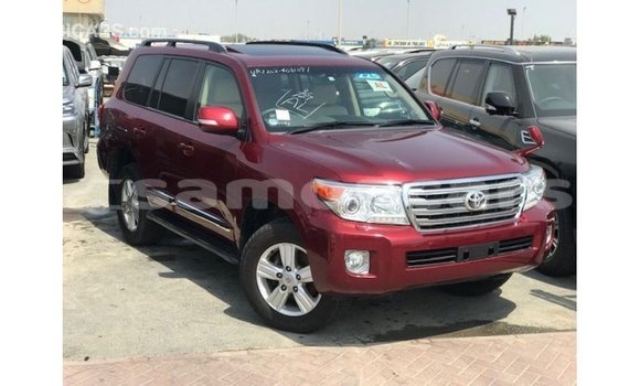 Acheter Import Voiture Toyota Land Cruiser Rouge à Import - Dubai, A'ana Acheter Import Voiture Toyota Land Cruiser Rouge à Import - Dubai, A'ana
