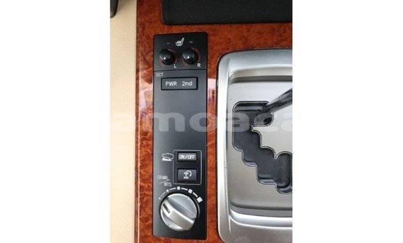 Acheter Import Voiture Toyota Land Cruiser Rouge à Import - Dubai, A'ana Acheter Import Voiture Toyota Land Cruiser Rouge à Import - Dubai, A'ana