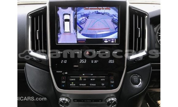 Buy Import Toyota Land Cruiser White Car in Import - Dubai in A'ana Buy Import Toyota Land Cruiser White Car in Import - Dubai in A'ana