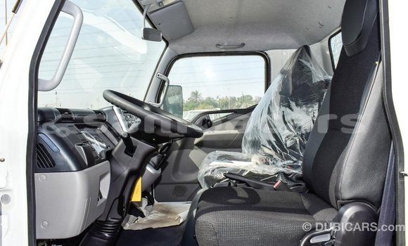 Buy Import Mitsubishi L400 White Truck in Import - Dubai in A'ana Buy Import Mitsubishi L400 White Truck in Import - Dubai in A'ana