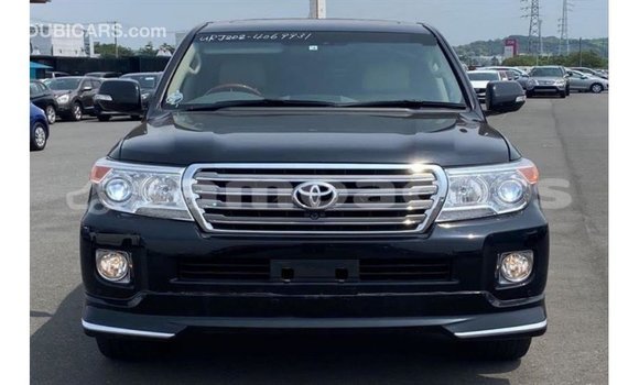Acheter Import Voiture Toyota Land Cruiser Noir à Import - Dubai, A'ana Acheter Import Voiture Toyota Land Cruiser Noir à Import - Dubai, A'ana