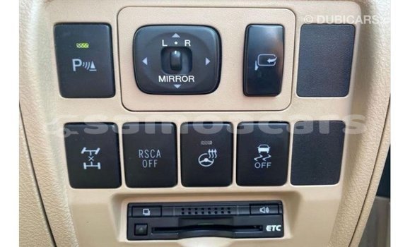 Acheter Import Voiture Toyota Land Cruiser Noir à Import - Dubai, A'ana Acheter Import Voiture Toyota Land Cruiser Noir à Import - Dubai, A'ana