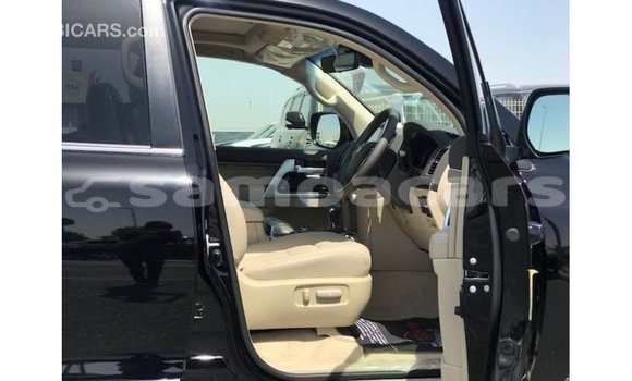 Buy Import Toyota Land Cruiser Black Car in Import - Dubai in A'ana Buy Import Toyota Land Cruiser Black Car in Import - Dubai in A'ana