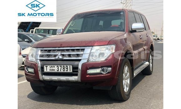 Acheter Import Voiture Mitsubishi Pajero Rouge à Import - Dubai, A'ana Acheter Import Voiture Mitsubishi Pajero Rouge à Import - Dubai, A'ana