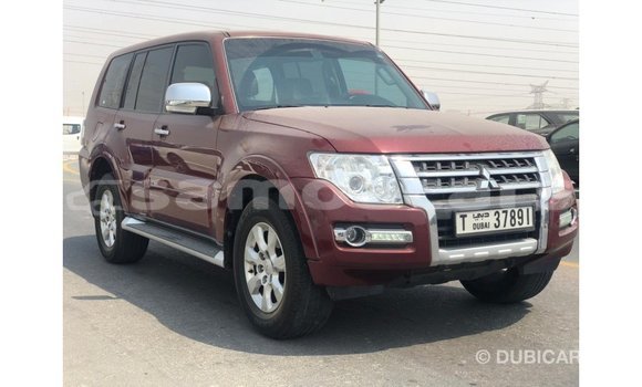 Acheter Import Voiture Mitsubishi Pajero Rouge à Import - Dubai, A'ana Acheter Import Voiture Mitsubishi Pajero Rouge à Import - Dubai, A'ana