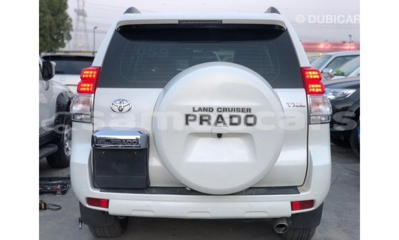 Acheter Import Voiture Toyota Prado Blanc à Import - Dubai, A'ana Acheter Import Voiture Toyota Prado Blanc à Import - Dubai, A'ana