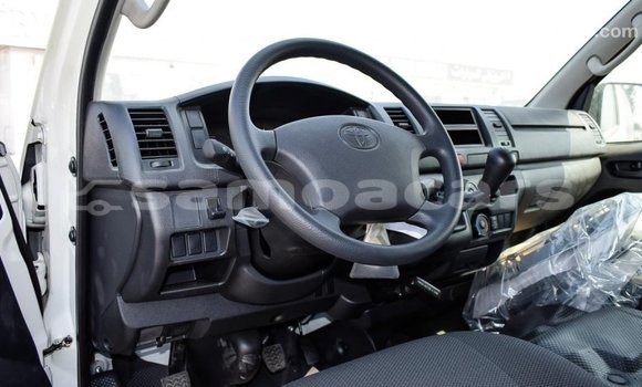 Buy Import Toyota Hiace White Car in Import - Dubai in A'ana Buy Import Toyota Hiace White Car in Import - Dubai in A'ana