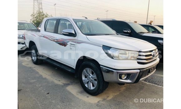 Acheter Import Voiture Toyota Hilux Blanc à Import - Dubai, A'ana Acheter Import Voiture Toyota Hilux Blanc à Import - Dubai, A'ana
