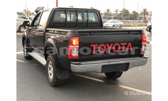 Acheter Import Voiture Toyota Hilux Noir à Import - Dubai, A'ana Acheter Import Voiture Toyota Hilux Noir à Import - Dubai, A'ana