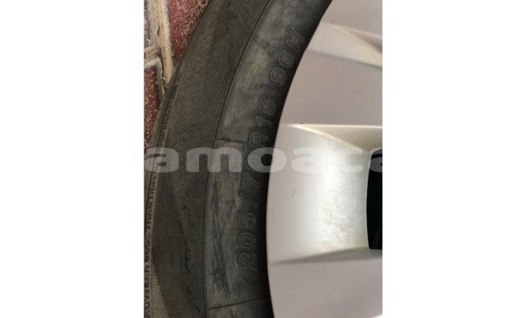 Acheter Import Voiture Toyota Hilux Blanc à Import - Dubai, A'ana Acheter Import Voiture Toyota Hilux Blanc à Import - Dubai, A'ana