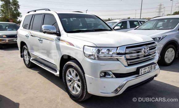 Buy Import Toyota Land Cruiser White Car in Import - Dubai in A'ana Buy Import Toyota Land Cruiser White Car in Import - Dubai in A'ana