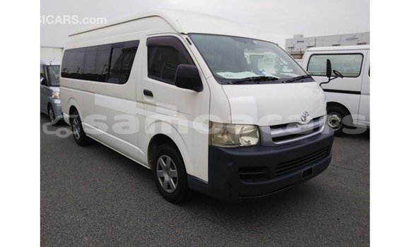 Acheter Import Voiture Toyota Hiace Blanc à Import - Dubai, A'ana Acheter Import Voiture Toyota Hiace Blanc à Import - Dubai, A'ana