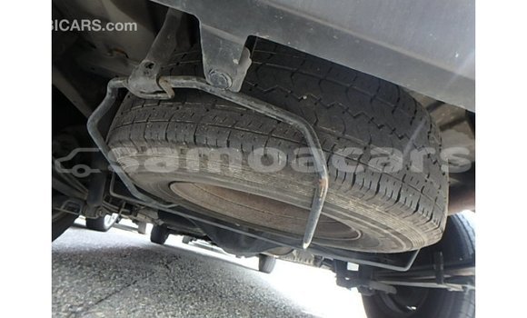 Acheter Import Voiture Toyota Hiace Blanc à Import - Dubai, A'ana Acheter Import Voiture Toyota Hiace Blanc à Import - Dubai, A'ana