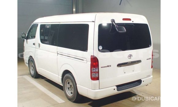 Acheter Import Voiture Toyota Hiace Blanc à Import - Dubai, A'ana Acheter Import Voiture Toyota Hiace Blanc à Import - Dubai, A'ana