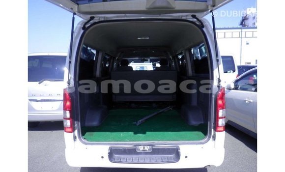 Acheter Import Voiture Toyota Hiace Blanc à Import - Dubai, A'ana Acheter Import Voiture Toyota Hiace Blanc à Import - Dubai, A'ana