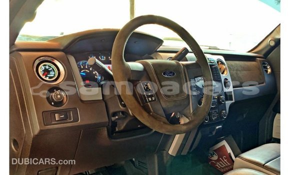 Acheter Import Voiture Ford Club Wagon Rouge à Import - Dubai, A'ana Acheter Import Voiture Ford Club Wagon Rouge à Import - Dubai, A'ana