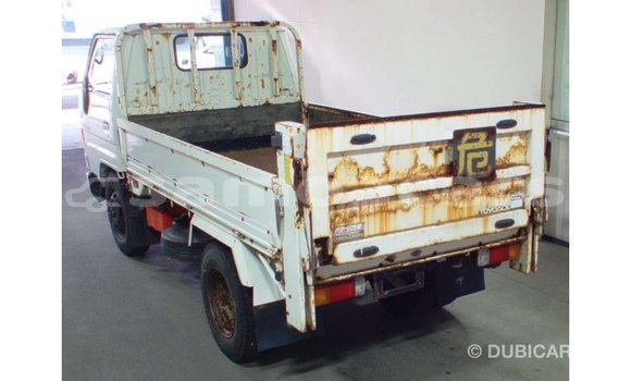 Acheter Import Voiture Toyota Dyna Blanc à Import - Dubai, A'ana Acheter Import Voiture Toyota Dyna Blanc à Import - Dubai, A'ana