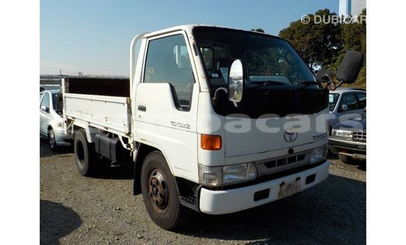 Acheter Import Voiture Toyota Dyna Blanc à Import - Dubai, A'ana Acheter Import Voiture Toyota Dyna Blanc à Import - Dubai, A'ana