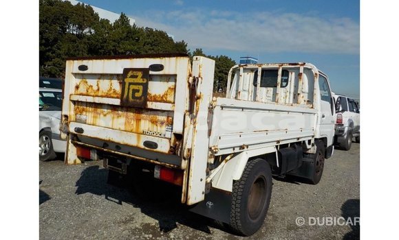 Acheter Import Voiture Toyota Dyna Blanc à Import - Dubai, A'ana Acheter Import Voiture Toyota Dyna Blanc à Import - Dubai, A'ana