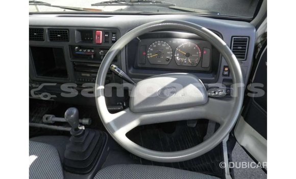 Acheter Import Voiture Toyota Dyna Blanc à Import - Dubai, A'ana Acheter Import Voiture Toyota Dyna Blanc à Import - Dubai, A'ana