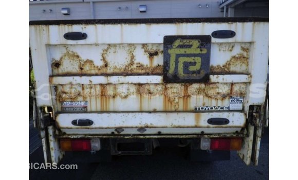 Acheter Import Voiture Toyota Dyna Blanc à Import - Dubai, A'ana Acheter Import Voiture Toyota Dyna Blanc à Import - Dubai, A'ana