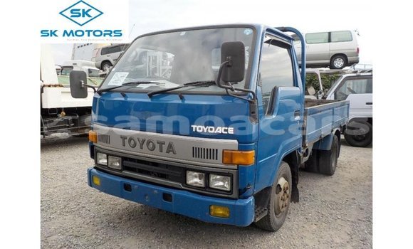 Buy Import Toyota Dyna Blue Car in Import - Dubai in A'ana