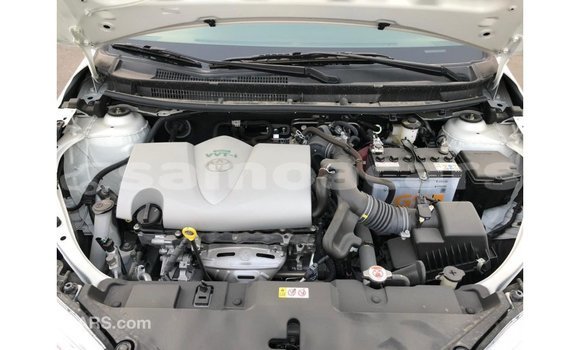 Acheter Import Voiture Toyota Yaris Blanc à Import - Dubai, A'ana Acheter Import Voiture Toyota Yaris Blanc à Import - Dubai, A'ana