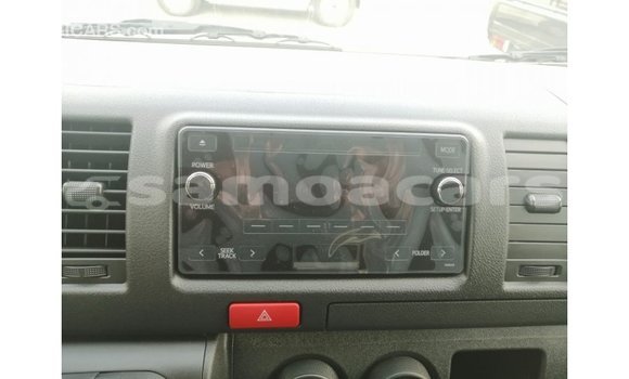 Acheter Import Voiture Toyota Hiace Blanc à Import - Dubai, A'ana Acheter Import Voiture Toyota Hiace Blanc à Import - Dubai, A'ana